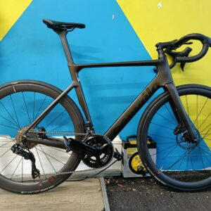 Cervélo Soloist 105 Di2 with Reserve 42/49 Carbon Wheels - Image 1
